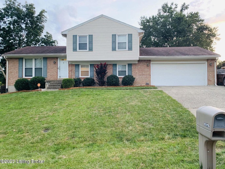 6916 Roseborough Ct, Louisville, KY 40228 - photo 1