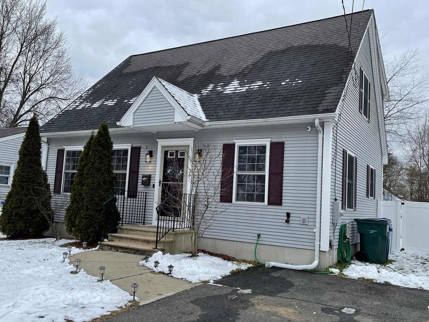 36 W Bay Path Terrace, Springfield, MA 01109 - photo 1