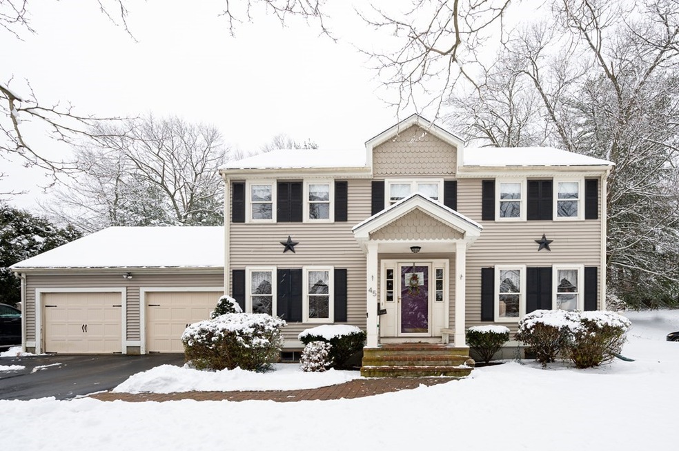 45 Bay Path Ln, Rockland, MA 02370 - photo 1