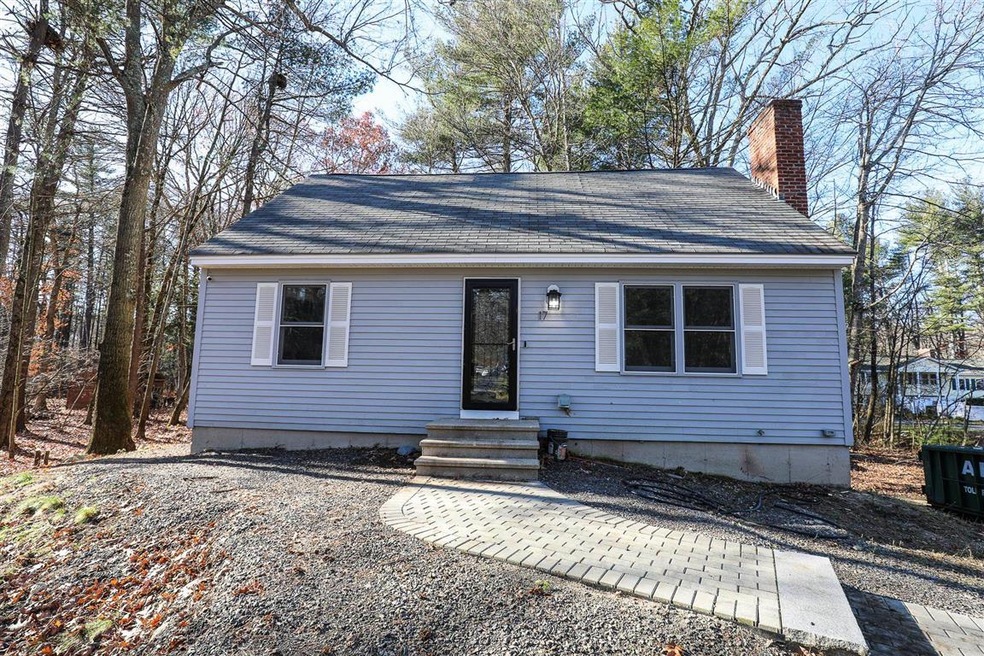 17 Red Deer Rd, Londonderry, NH 03053 - photo 1