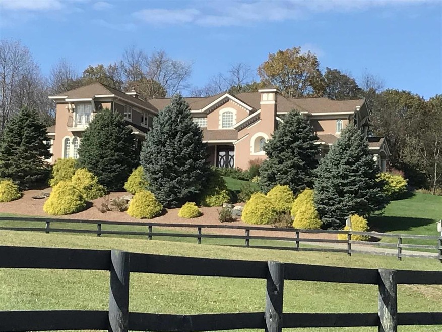 50 Tuscan Way, Clinton Corners, NY 12514 - photo 1