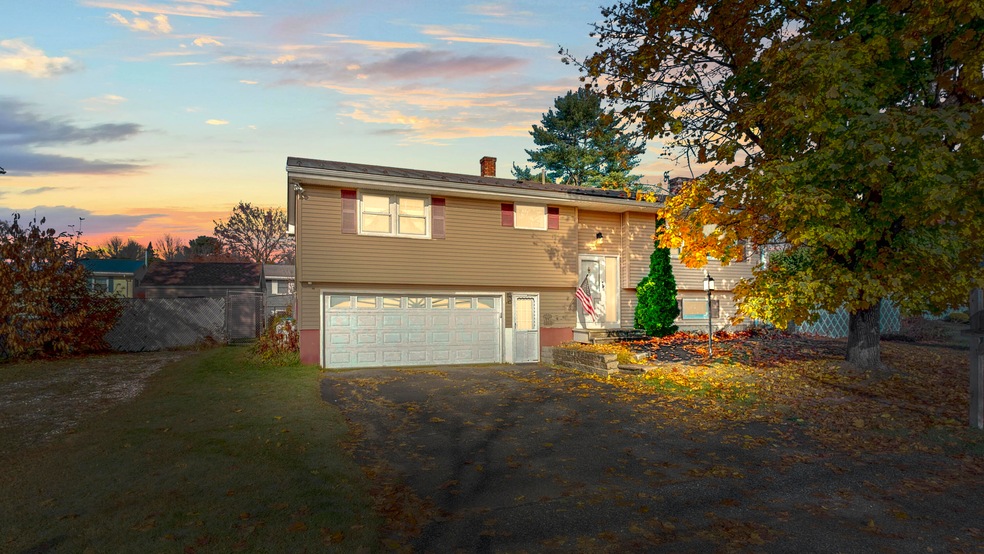 12 Treemount Dr, Lewiston, ME 04240 - photo 1