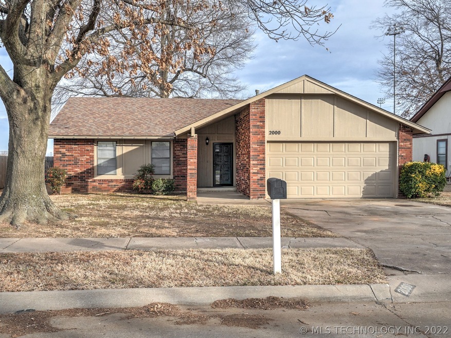 2000 E Reno St, Broken Arrow, OK 74012 - photo 1