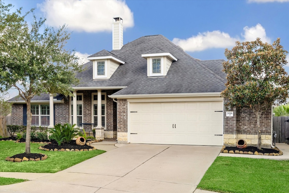 Under Contract $489,000