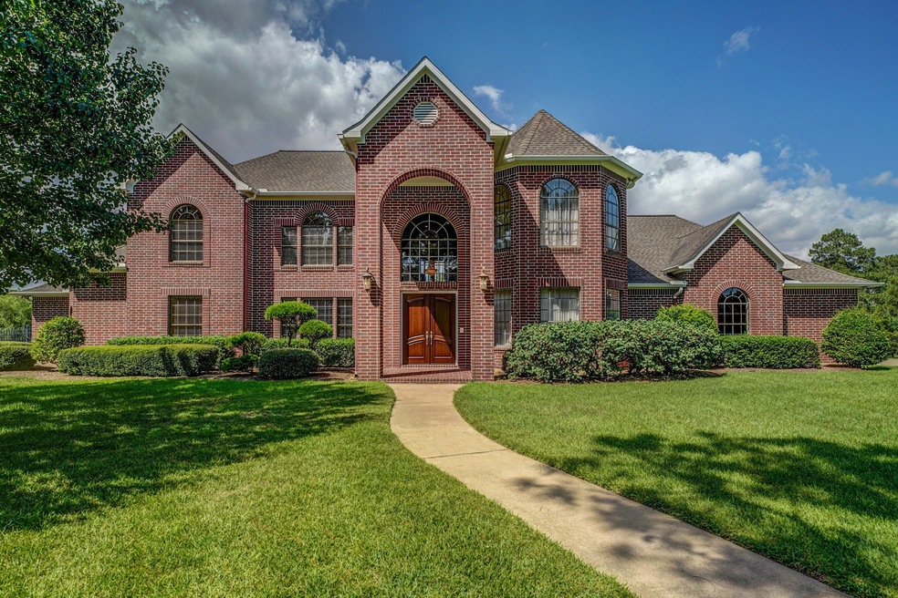 1909 San Miguel Dr, Friendswood, TX 77546 - photo 1