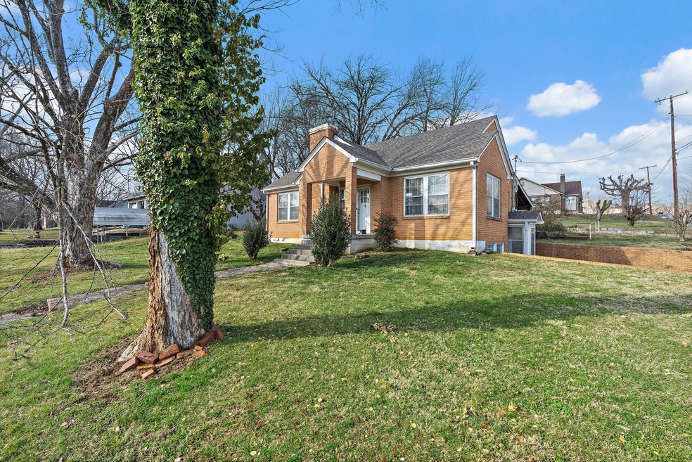 415 6th Ave, Columbia, TN 38401 - photo 1