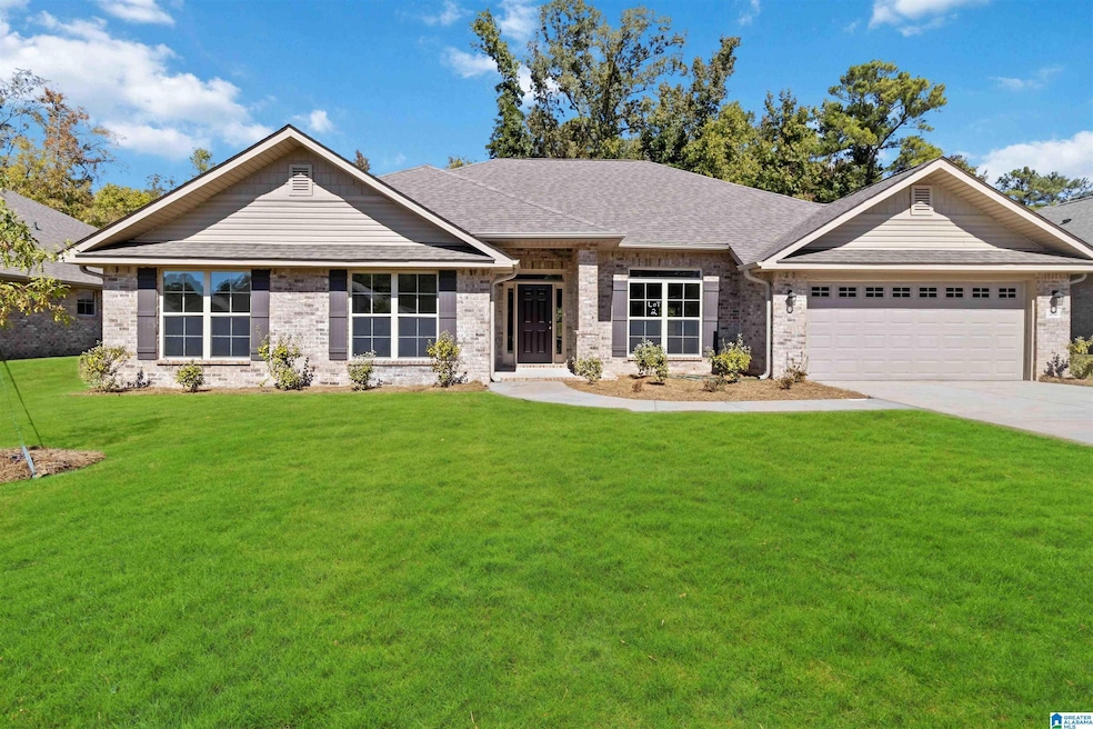 660 Jamestown Cir, Alabaster, AL 35007 - photo 1