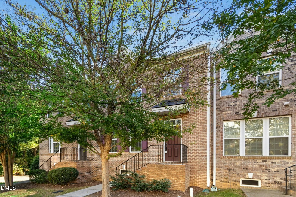 510 N Tunstall Ave, Apex, NC 27502 - photo 1