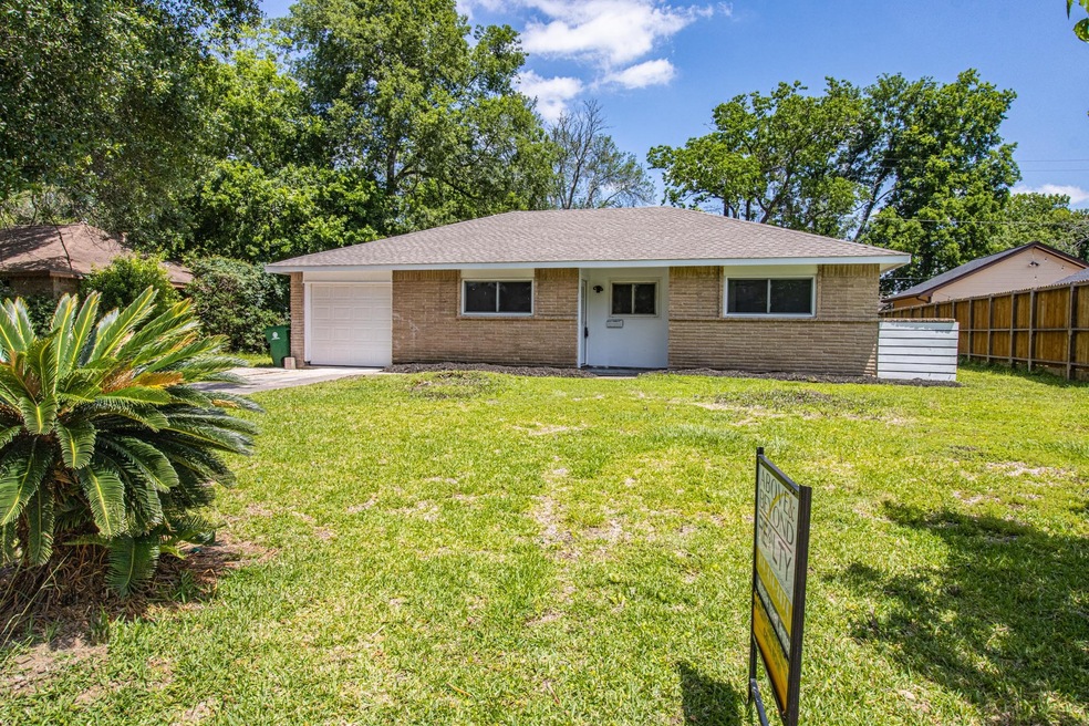 5722 Melanite Ave, Houston, TX 77053 - photo 1