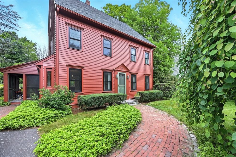 1095 Main St, Hanover, MA 02339 - photo 1