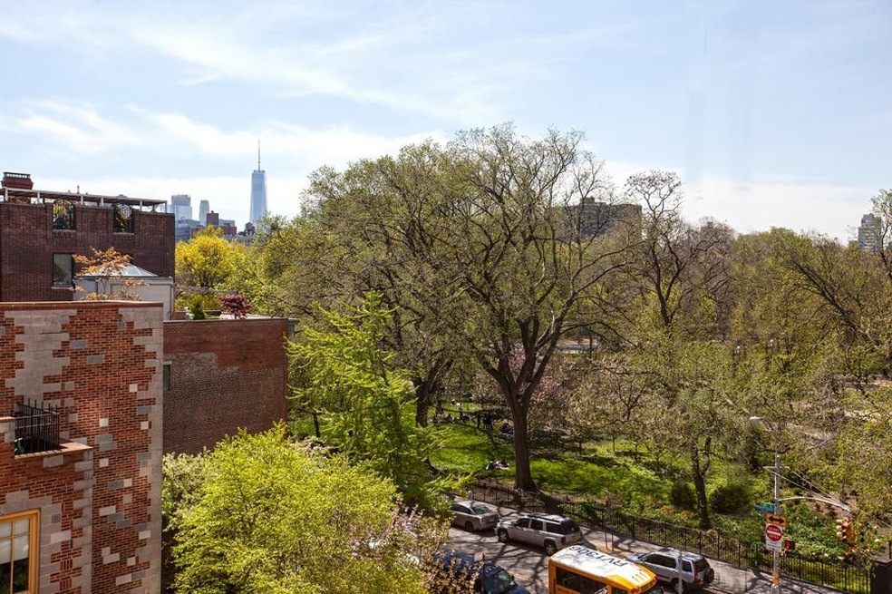 Christodora House unit 4 B, Eastvill, NY 10009 - photo 1