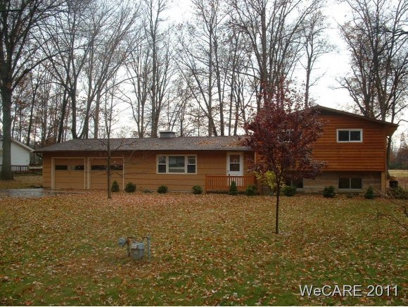 1948 Lorain Dr, Lima, OH 45805 - photo 1