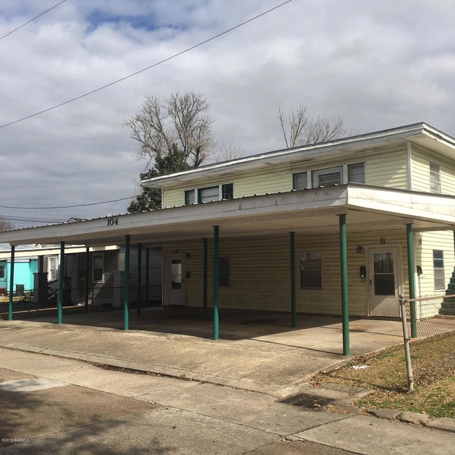 104 Reynolds St, New Iberia, LA 70560 - photo 1