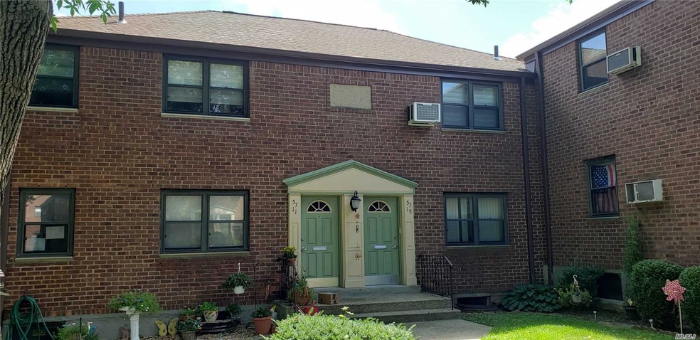 5715 246th Crescent unit Lower, Douglaston, NY 11362 - photo 1