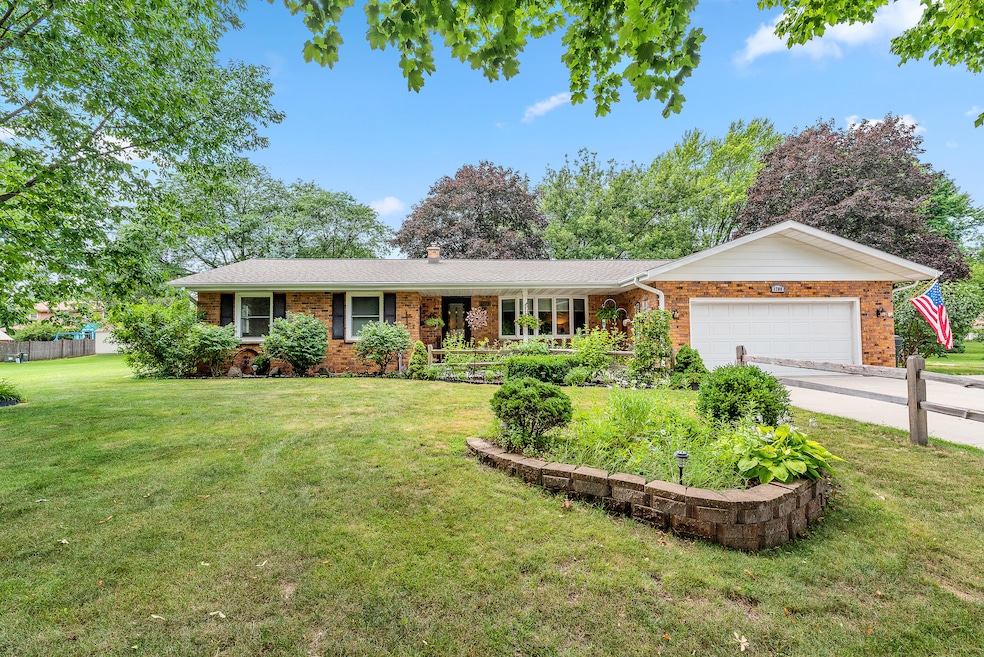 1708 Greenbriar Ct-26