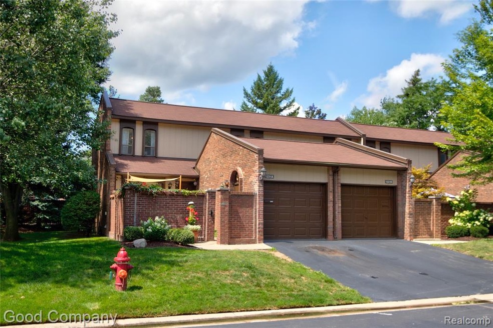 1231 Kirts Blvd, Troy, MI 48084 - photo 1