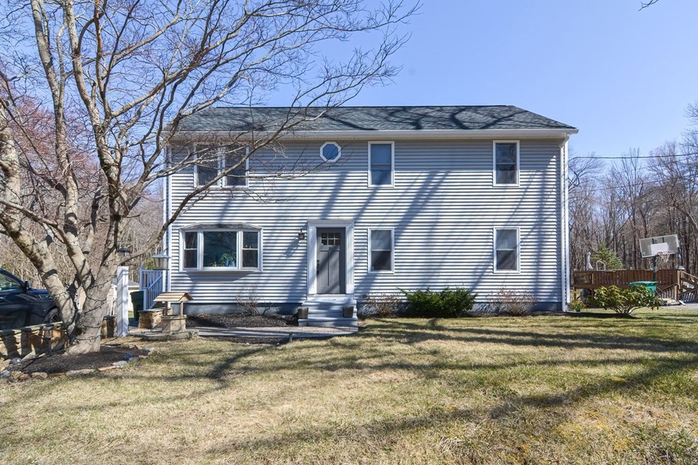 37 Hough Rd, Sutton, MA 01590 - photo 1