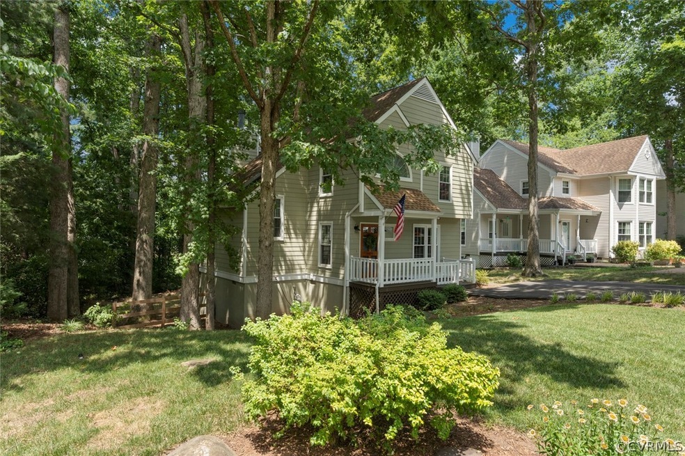 Private Corner Lot