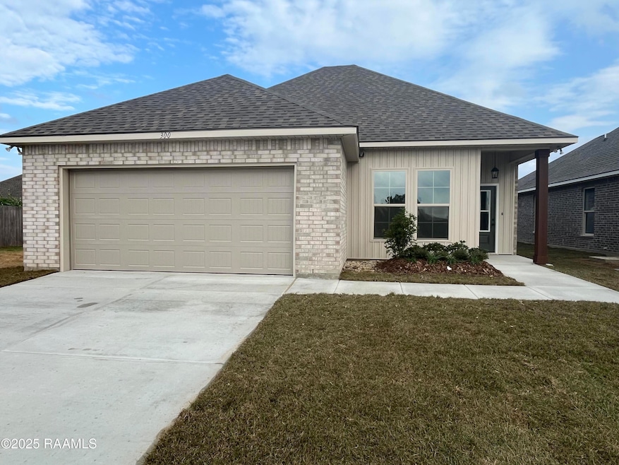 300 Wakely Ct, Lafayette, LA 70506 - photo 1