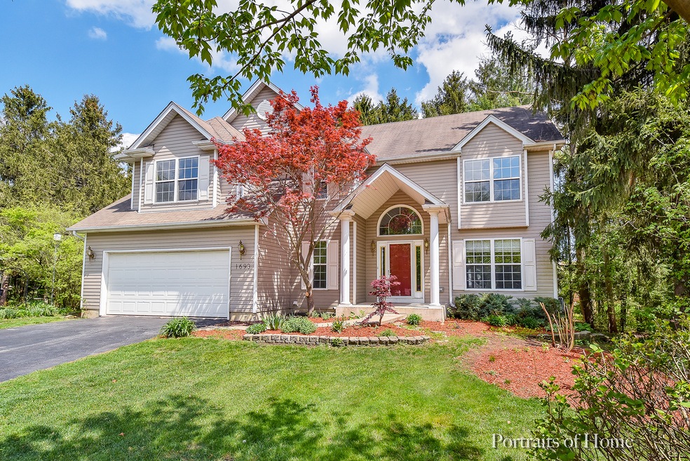 Welcome Home to Desirable Seasons Ridge! Winding T