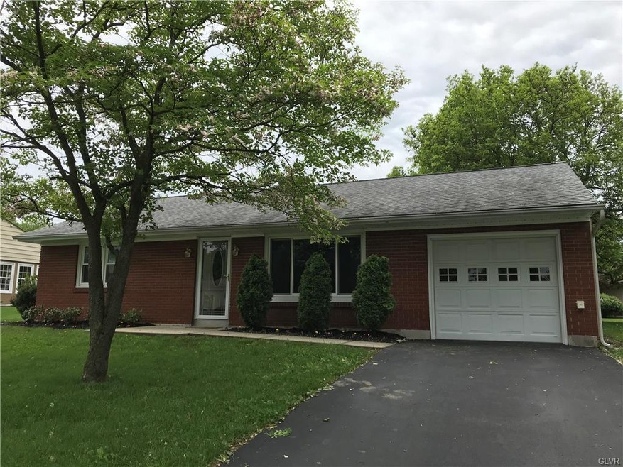 3782 Fleetwood Dr, Easton, PA 18045 - photo 1