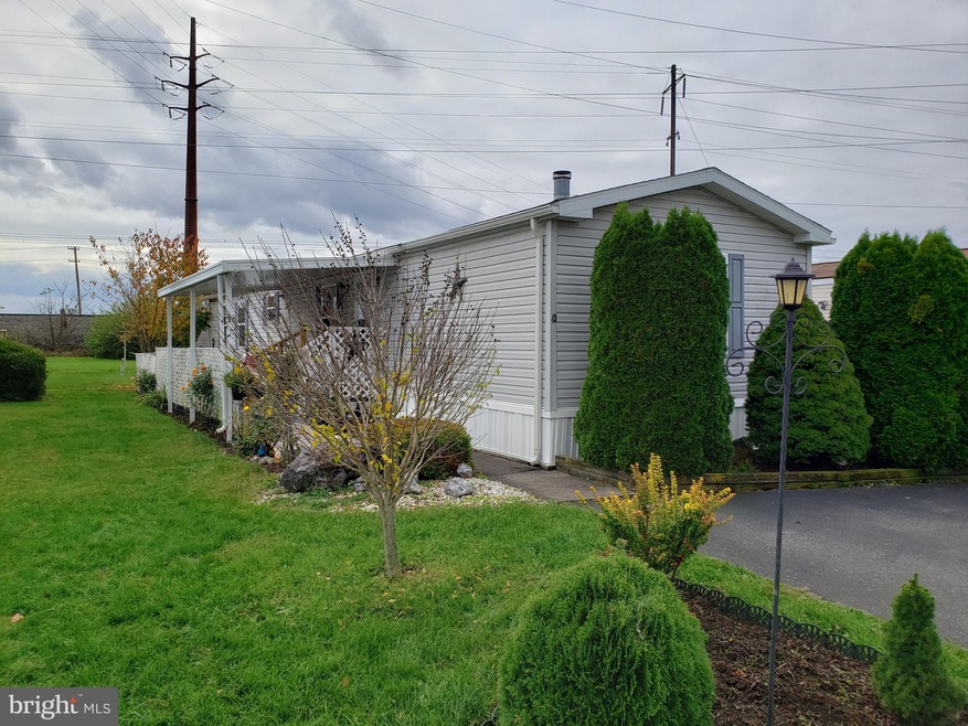 43 Penn Court Dr, Mount Joy, PA 17552 - photo 1