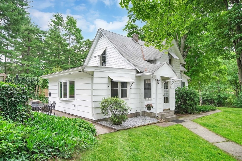 59 West St, Ludlow, MA 01056 - photo 1