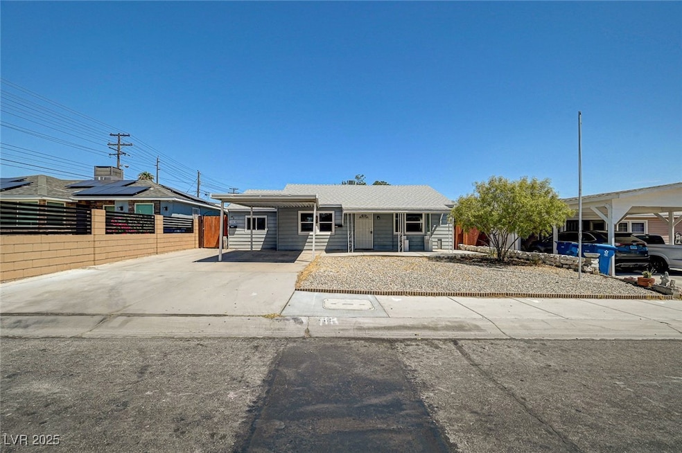1405 E Bridger Ave unit B, Las Vegas, NV 89101 - photo 1