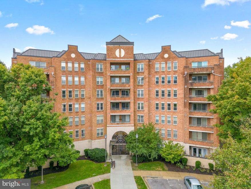 7317 Eden Brook Dr unit H403, Columbia, MD 21046 - photo 1