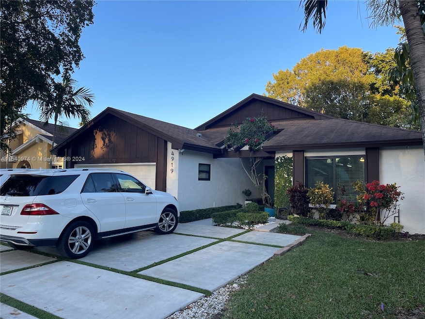 4919 SW 147th Place, Miami, FL 33185 - photo 1