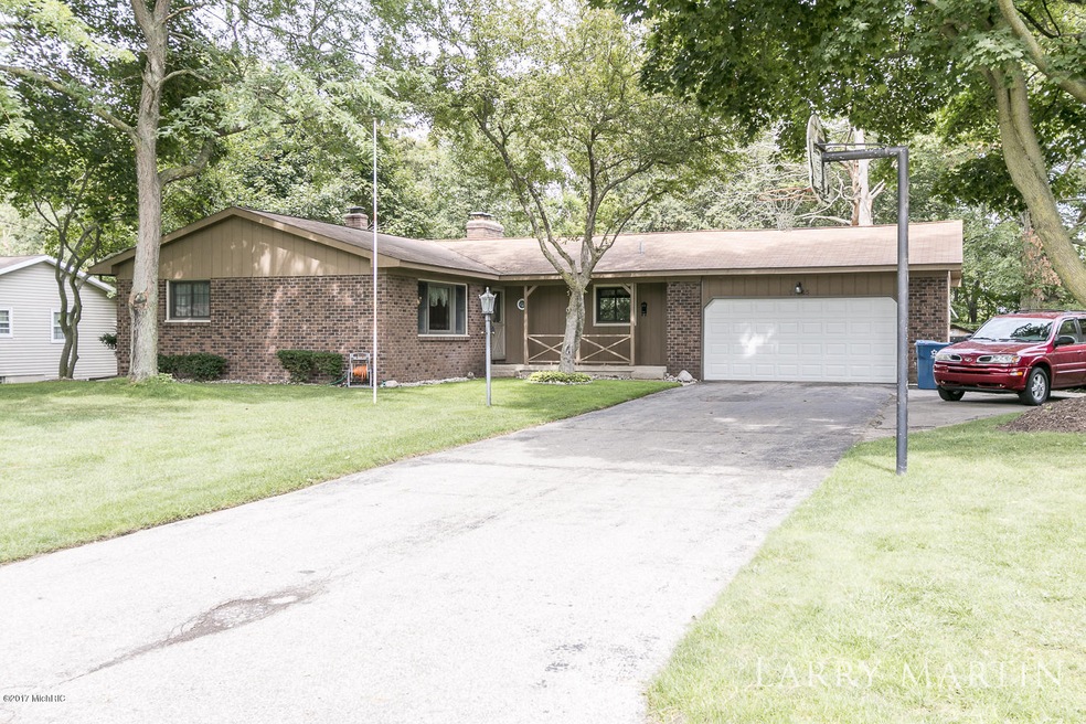 1745 Broadview Jenison MI 49428_2