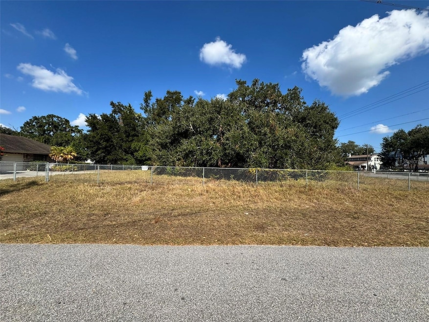 702 Westwood Dr, Brandon, FL 33511 - photo 1