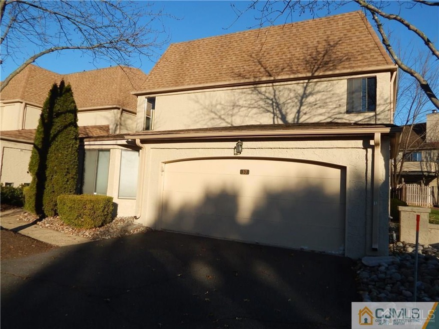 37 Gate House Ln unit 37, Edison, NJ 08820 - photo 1