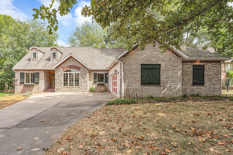 8515 Interlochen Dr, Nixa, MO 65714 - photo 1