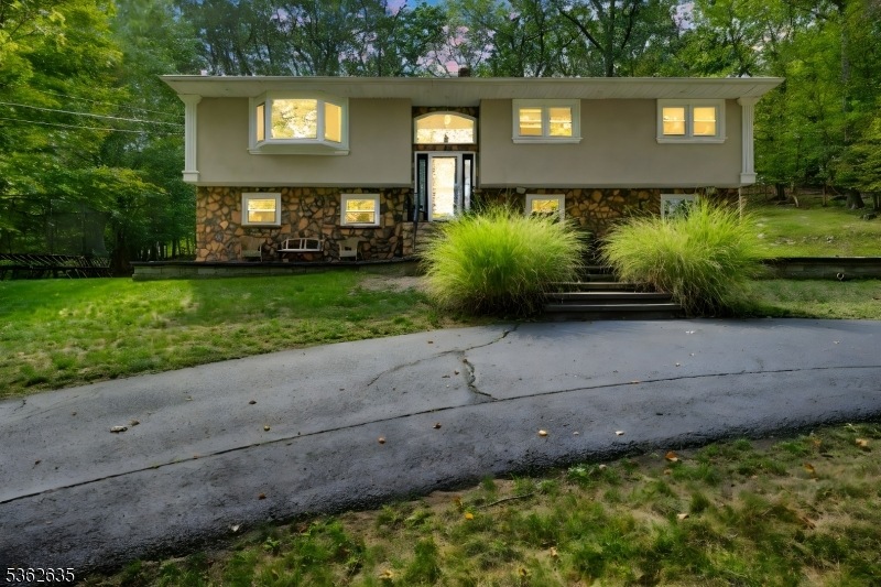 11 Glenbourne Dr, Boonton, NJ 07005 - photo 1