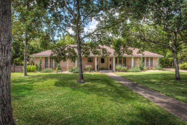 107 Glenwood Dr, Fredericksburg, TX 78624 - photo 1