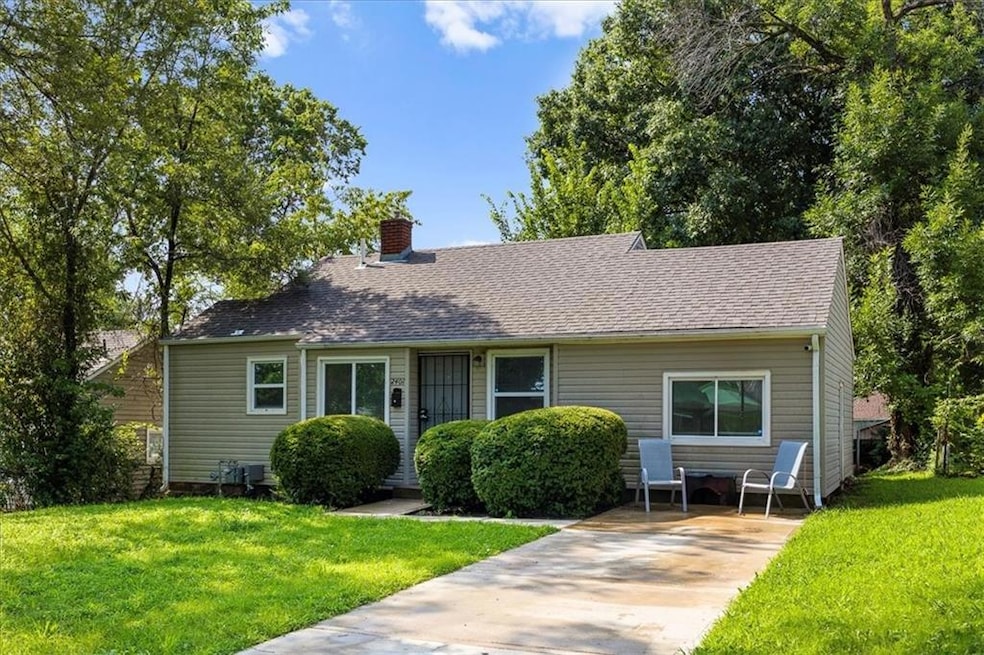 2401 Haskell Ave, Kansas City, KS 66104 - photo 1