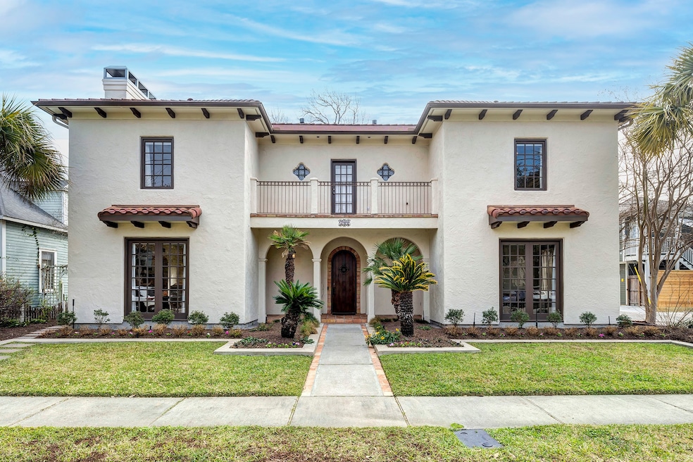 744 Oxford St, Houston, TX 77007 - photo 1