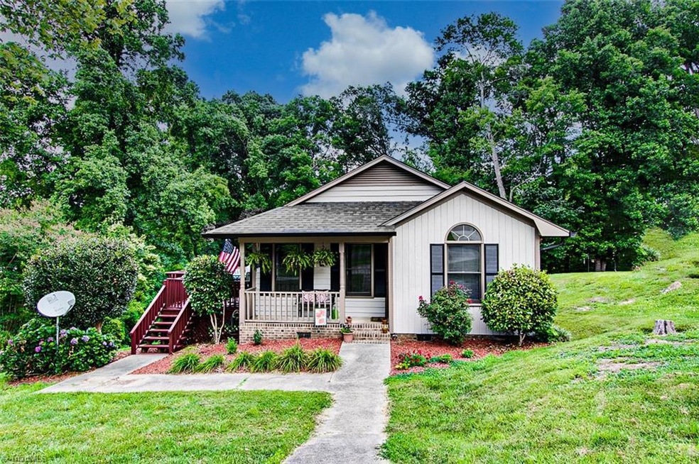 1421 Brookdale Dr, Asheboro, NC 27205 - photo 1