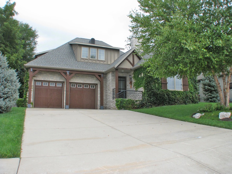 851 Grafton