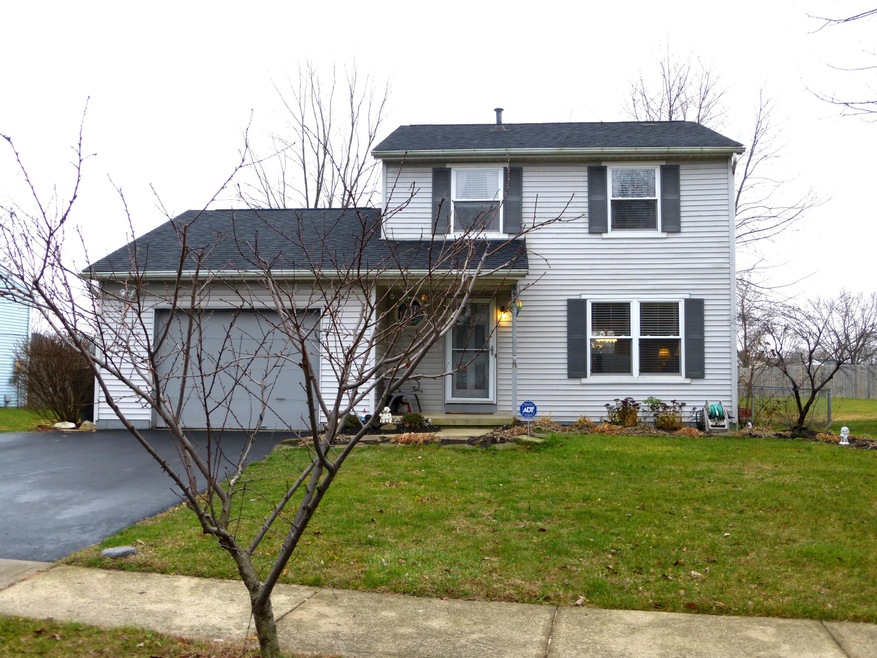 692 Cherryhaven Dr, Columbus, OH 43228 - photo 1