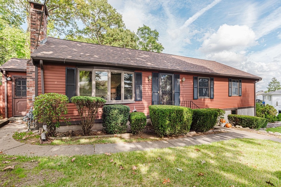 95 Old Willis Rd, Cumberland, RI 02864 - photo 1