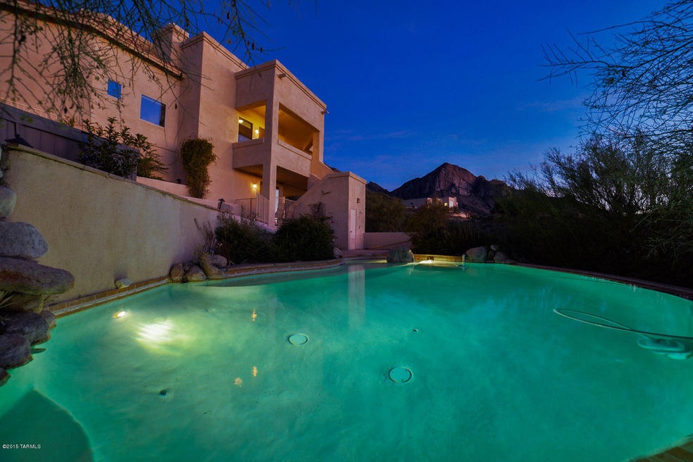 1 Pool twilight 10627 N Buck Ridge Dr