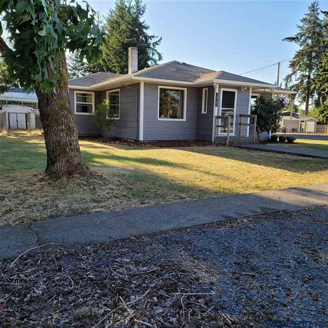 38582 SW Beech St, Scio, OR 97374 - photo 1