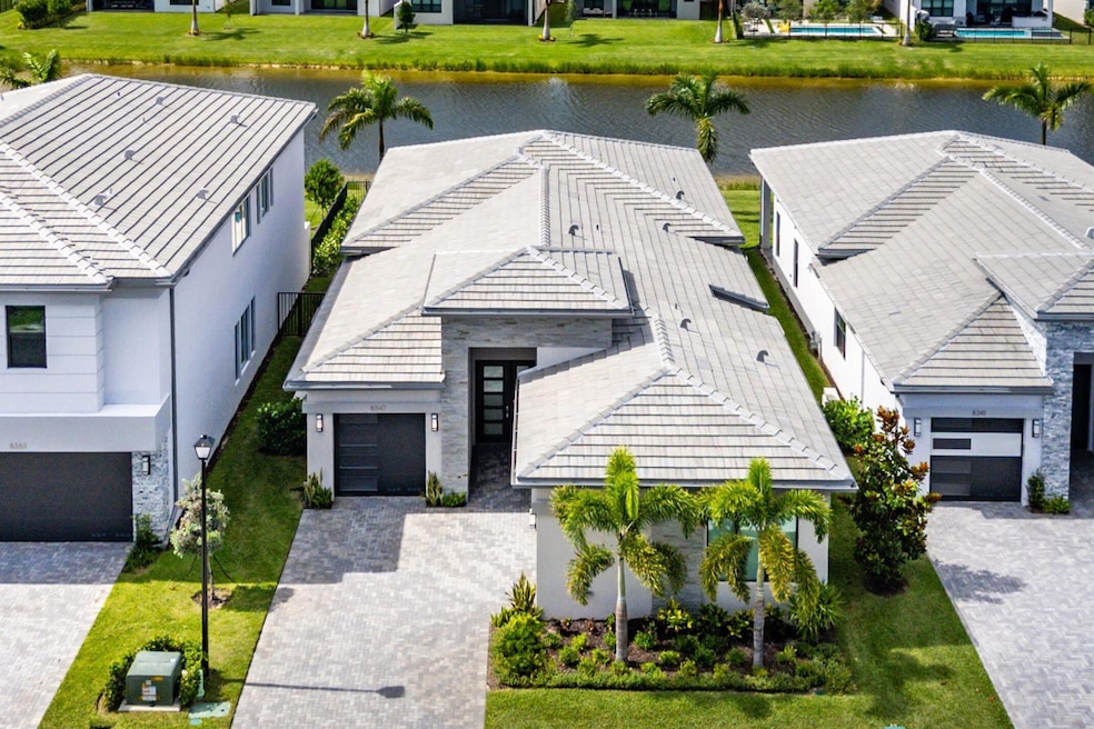 Sold $1,895,000 • Co-Listing Agent