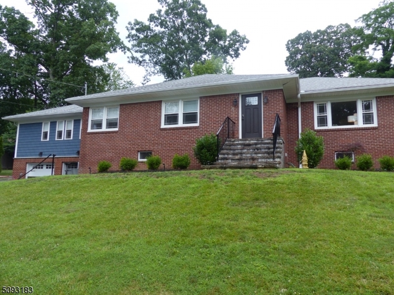 4 Sunset Rd, West Caldwell, NJ 07006 - photo 1