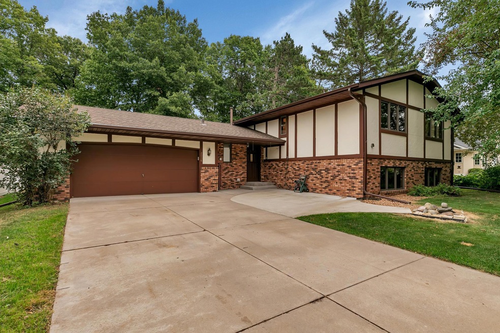 2036 High Dr, Sauk Rapids, MN 56379 - photo 1