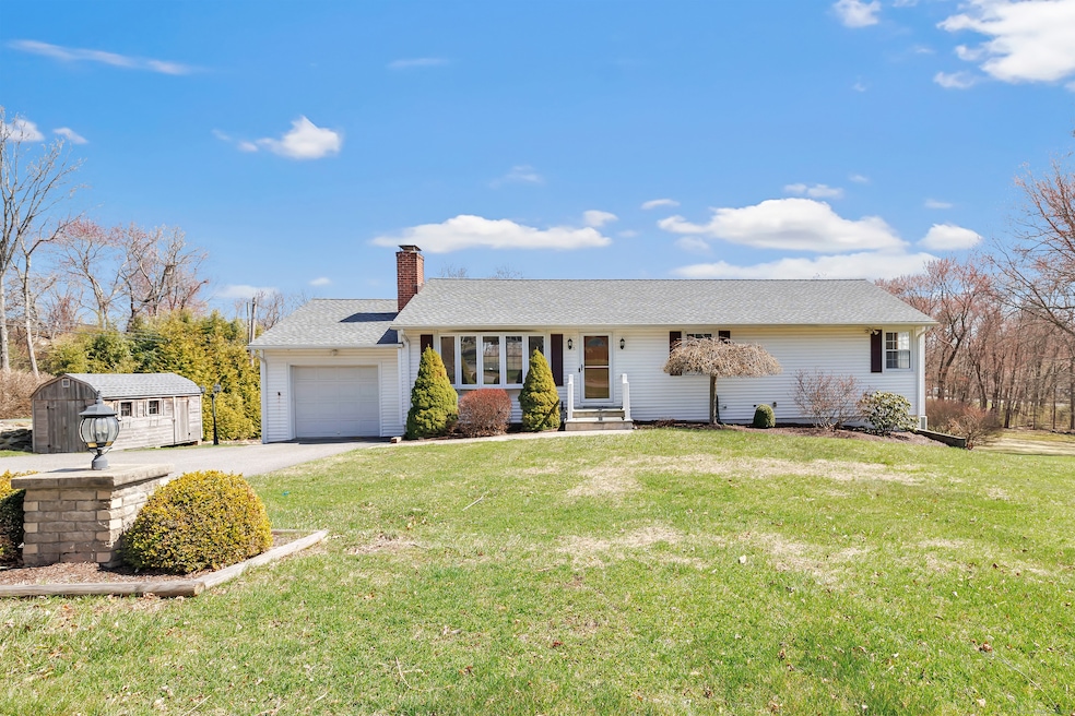 5 Lawn Cir, Trumbull, CT 06611 - photo 1