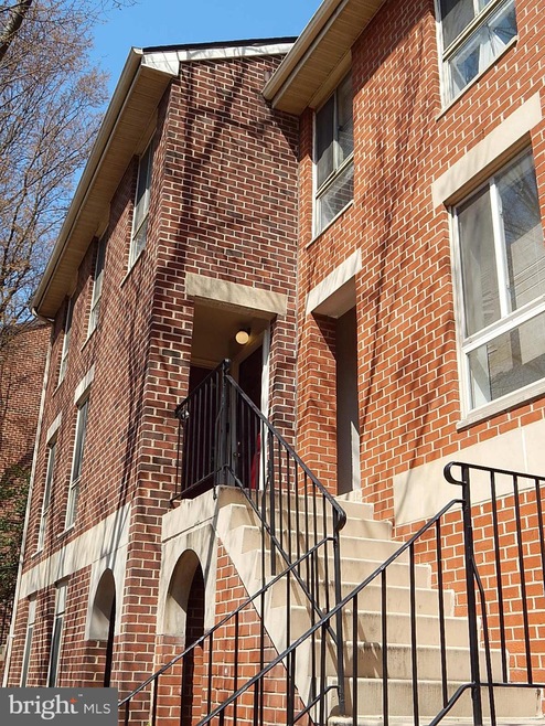 118 W Barre St, Baltimore, MD 21201 - photo 1