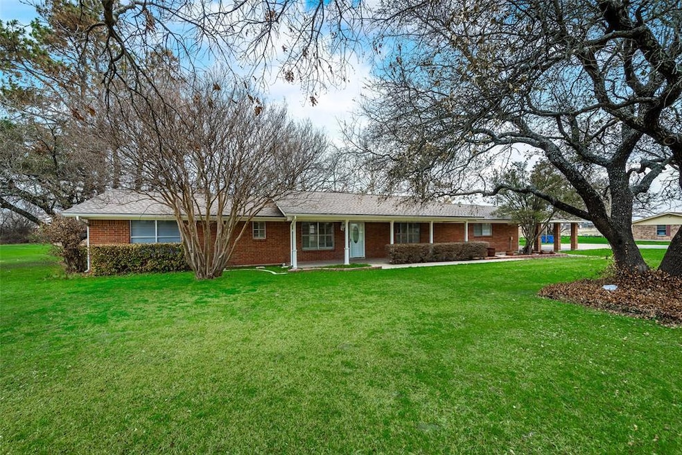 4192 S Fm 51, Decatur, TX 76234 - photo 1